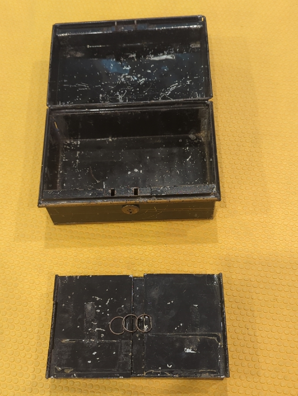 1930's Cash Box - Picture 10 of 11